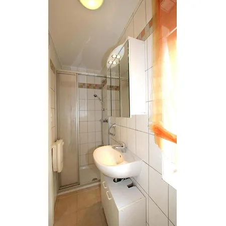 Semesterbostad Strandnaher Renoviert,