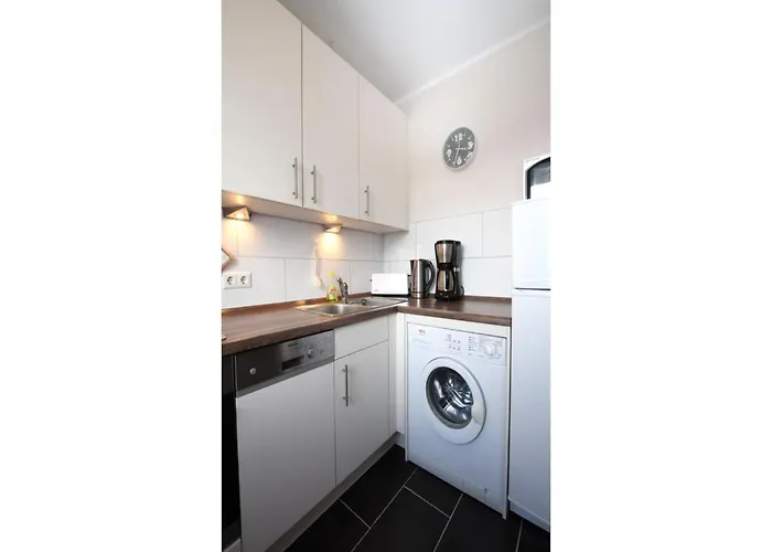 Strandnaher Renoviert, *