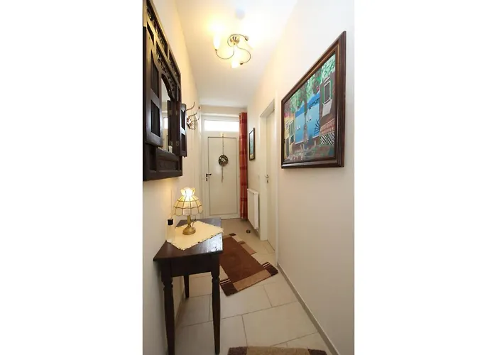 Strandnaher Renoviert, 多纳莫塞尔